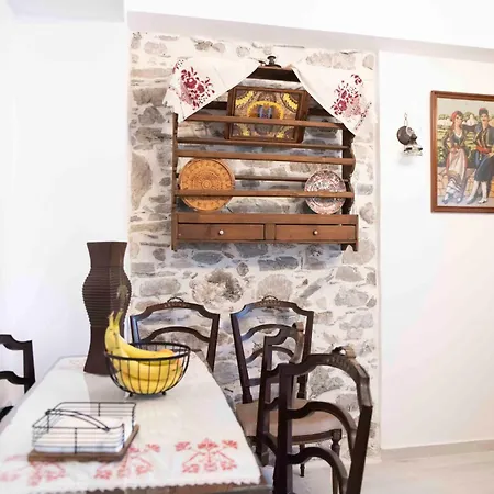 Holiday home Two Brothers Stone House Magarikari