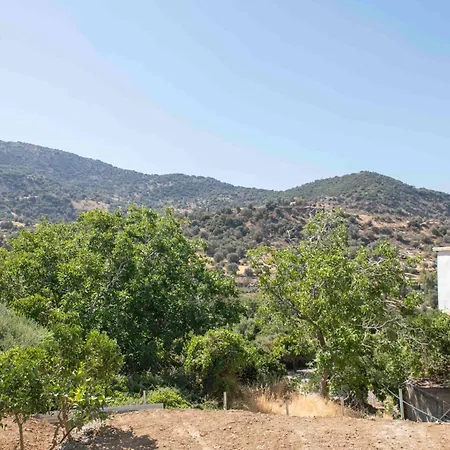 Holiday home Two Brothers Stone House Magarikari